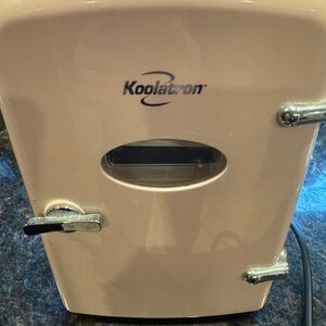 Koolatron Mini Fridge in Cream